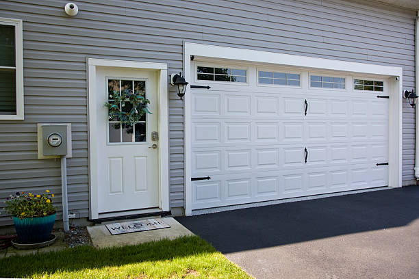 24/7 Emergency Garage Door Panel Replacement experts in Trexlertown, PA